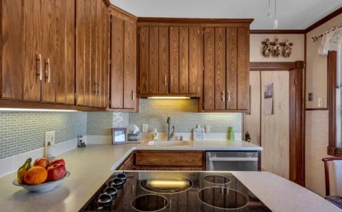 Ortley Beach Casa | 3 Bedroom 2 bath Beach House condo- 10 houses from the beach walk to the beach