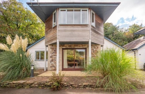 Carnon Downs Cabaña | 3 Bedroom 5* cottage with private hot tub