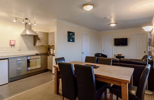 Aberaeron Chalet De Esquí | 3 bedroom accommodation in Gilfach-Yr-Halen