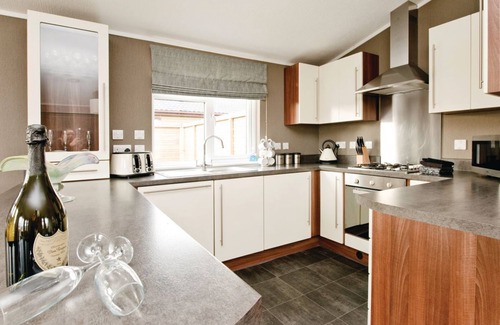 Ashby Woulds Cabina | 3 bedroom accommodation in Overseal, Nr Ashby-de-la-Zouch