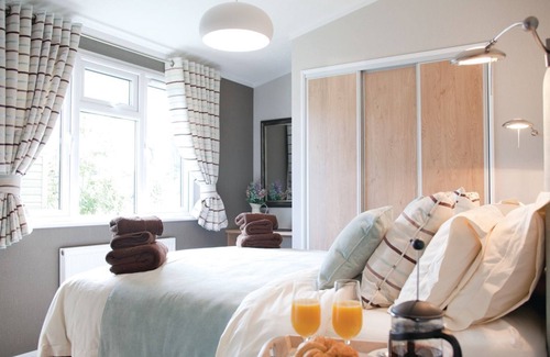 Ashby Woulds Cabina | 3 bedroom accommodation in Overseal, Nr Ashby-de-la-Zouch