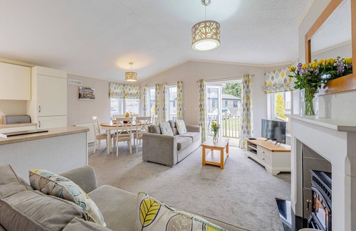 Ashby Woulds Cabina | 3 bedroom accommodation in Overseal, Nr Ashby-de-la-Zouch