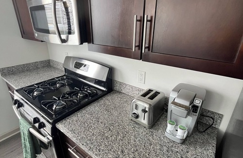 Newtown Square Apartamento | 3-Bedroom Apartment - 7-day min. - Background check/Lease Required