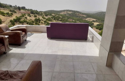 Ajloun Governorate Casa | 3-bedroom building in delightful عجلون with AC