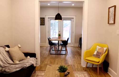 Waterloo Casa | 3-BEDROOM CENTURY MODERN HOME UPTOWN WATERLOO