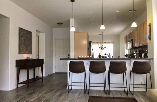 San Tan Valley Casa | 3 habitaciones + sala de estar cómoda ranchera con piscina climatizada en Johnson Ranch