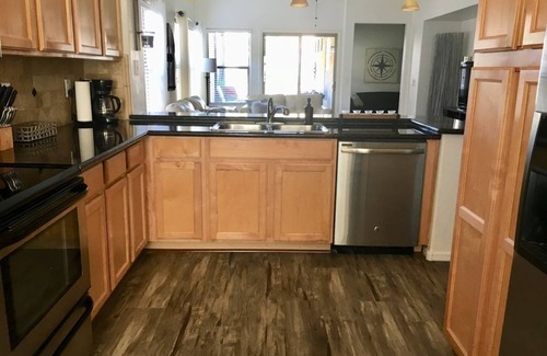 San Tan Valley Casa | 3 habitaciones + sala de estar cómoda ranchera con piscina climatizada en Johnson Ranch