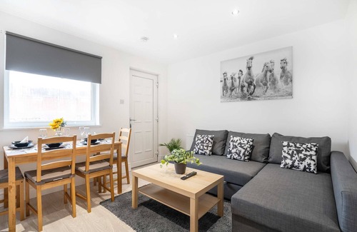 Newcastle-upon-Tyne Casa | 3 Bedroom House-free Parking