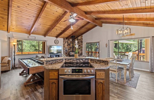 Groveland Casa | 3-bedroom house in charming Groveland with WiFi, climate control, fitness room