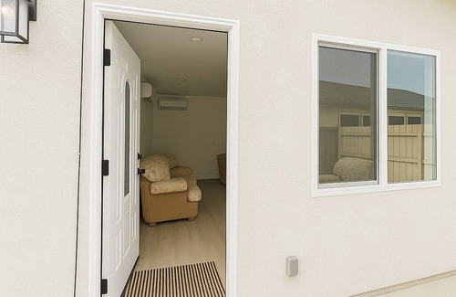 Monrovia Casa | 3-bedroom house in lovely Monrovia with WiFi, AC. Enjoy your stay