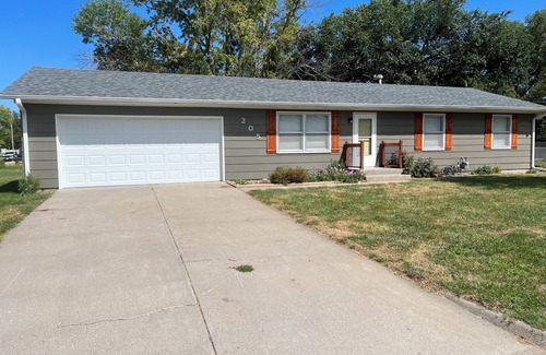 Republic County Casa | 3-bedroom house in peaceful Courtland, KS. Enjoy your stay