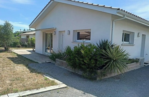 Salles Casa | 3 bedroom house on the edge of a forest