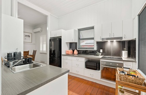 North Booval Casa | 3 Bedroom Queensland House in Ipswich