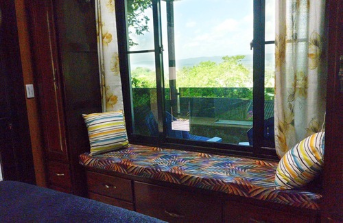 Santa Elena Alquiler De RV | 3-bedroom Tree Fort with private bathroom overlooking Santa Elena/San Ignacio.
