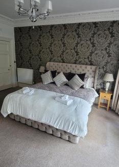 Perth Apartamento | 3 Bedroom villa attached to Host home free parking