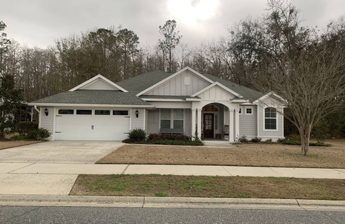 Lake City Casa | 3 BR/2 BA home fenced in large backyard subdivision 1 mile from I-75