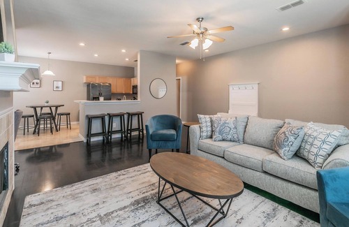 Roanoke Casa | 3 BR 2 BA Professionally Hosted by STR Homes