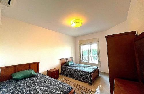 Ain Sokhna Chalet De Esquí | 3-BR Duplex - Near Beach & Hotel in Einbay l Wifi