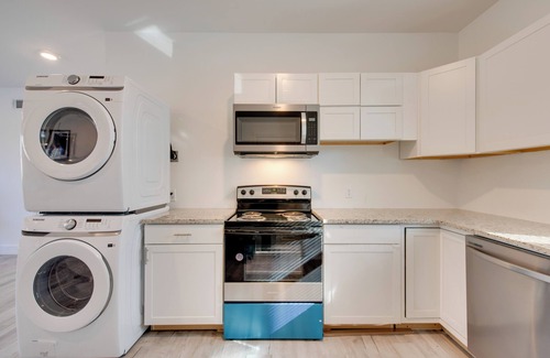 Mableton Apartamento | 3 Mi to Six Flags: Apartment in Metro Atlanta