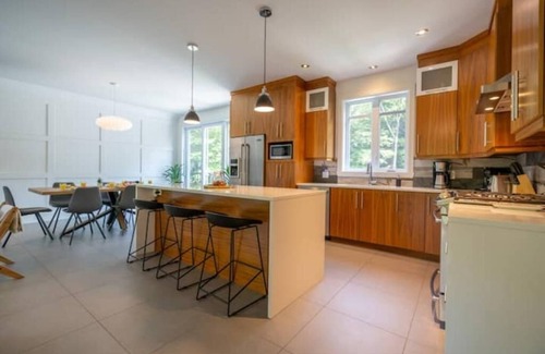 Orford Cabaña | 3 minutes from Mont Orford - Large House & Hot Tub