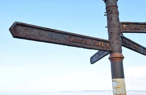 Westleigh Chalet De Esquí | 3 minutes from the beach, family friendly chalet on quiet park.