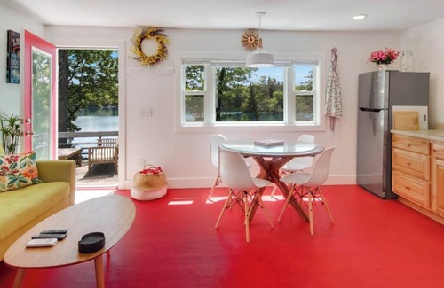 Mayfield Cabaña | 3 Sandy Beachfront Cabins & Hot Tub on Beautiful Spider Lake - Betty's Hideout