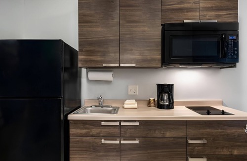 Dahlgren Hotel | 3 Spacious Rooms with Full Kitchen & Outdoor Grill + Convenient Location