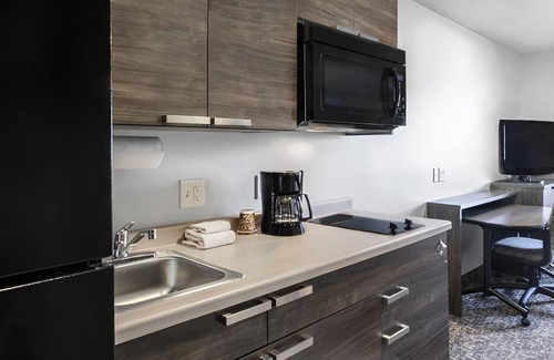 Dahlgren Hotel | 3 Spacious Rooms with Full Kitchen & Outdoor Grill + Convenient Location