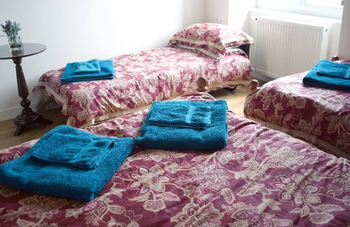 Buais-les-Monts Casa | Habitación tranquila para 3 personas, comida orgánica en el campo, a 45 minutos del monte St-Michel