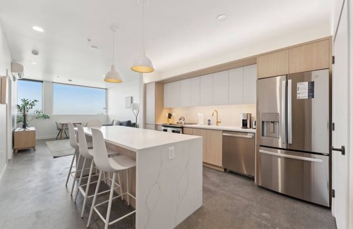 Rio Grande Hotel | 3 Units | Stylish SLC Apartment w/Kitchen & Laundry | Near Liberty Park