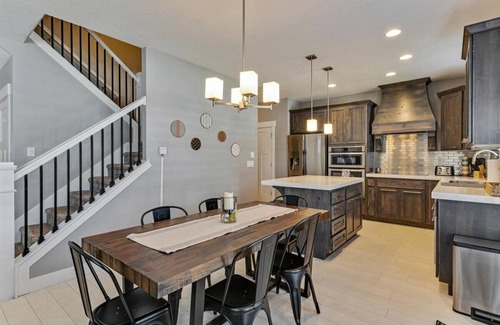 Herriman Casa | 30+ Day Heaven! Pets! Garage! Fenced Yard! Parks!