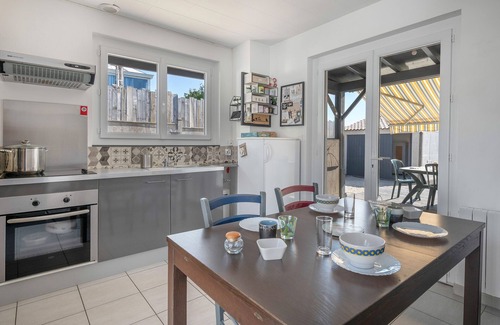 Pornic Chalet De Esquí | A 300m del mar casa pequena piscina