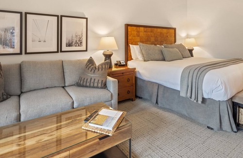 Stowe Area Cabina | # 343 | Estudio | Aqua View # 1 | 3er piso piscina y vistas a la montaña