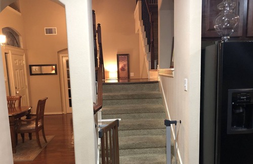 Keller Casa | 3500 pies cuadrados en casa 15 MINUTOS DE TEXAS MOTOR SPEEDWAY- 25 MINUTOS DE STOCKYAR