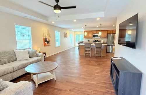 Jeffersonville - Clarksville Casa | 3801 Hamburg pike, New Home 2025, perfect for a family ,With hot tub,