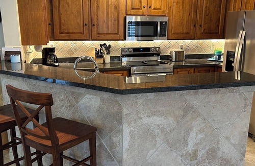 Welaka Condominio | 3BR 2BA riverfront condo with a boat slip