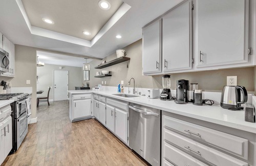 Yorba Linda Casa | 3BR Home in a Prestigious Community｜Dedicated Workspace｜Mainfloor Bedroom #42216