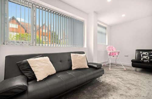 Moseley Casa | 3BR Luxury home in Peaceful Moseley