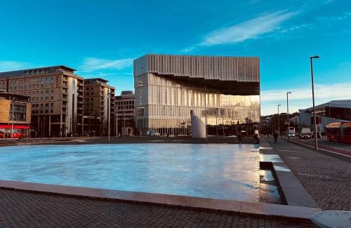 Gamle Oslo Apartamento | 3BR Sørengkaia Waterfront Apt w Balcony