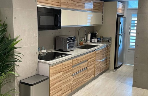 Dorado del Mar Apartamento | 3BR Villa Mira steps from the Beach & Pool