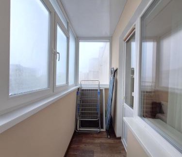 Sukhinovka Apartamento | 4 ліжка з балконом Документи для відряджень Мережа Alex Apartments Безконтатне заселення 24-7