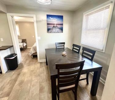 Gulfport Casa | 4/2 Home Close to Beach, Centrally located!