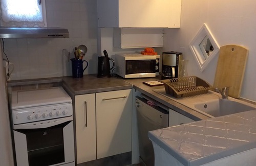 Venterol Apartamento | 4/5 person south-facing gite with covered terrace & swimming pool