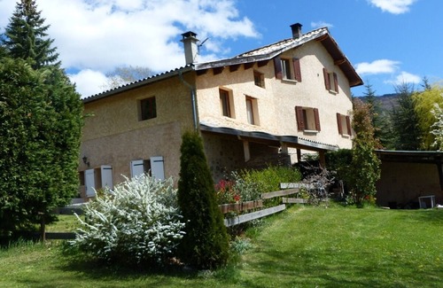 Venterol Apartamento | 4/5 person south-facing gite with covered terrace & swimming pool