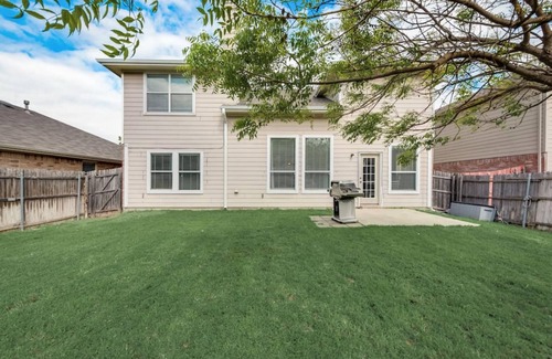 Keller Casa | 4 BDR Home Gym Theater Room