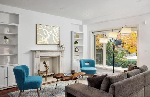 Rosedale Villa | 4 BDRM Downtown House - Urban Elegance with 2 cars Garage