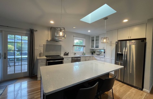 Fort Hunt Casa | Arrendamiento de 30-120 + días en ubicación conveniente