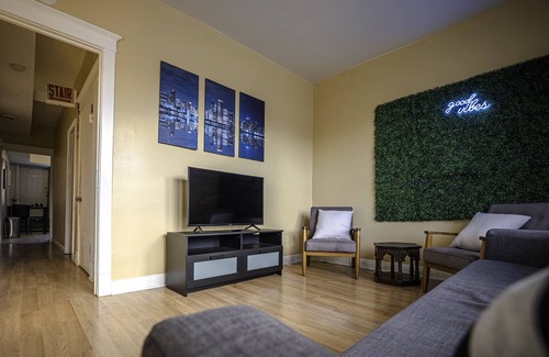 Pulaski Park Apartamento | 4 BDRM Stay in the heart of Wicker Park