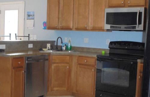 Goose Creek Casa | 4 recámaras 3 fulls ba, sauna cubierta, gran hottub, grande y espacioso hogar y más!