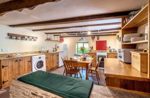 Longtown Casa | 4 Bed in Longtown 86497